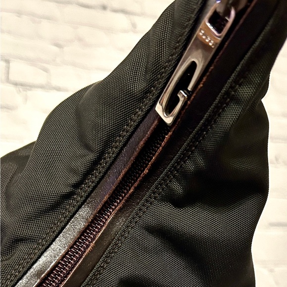 Black Gucci Nylon Bag With Brown Lether Trim & Silver Hardware - EUC - Picture 3 of 16